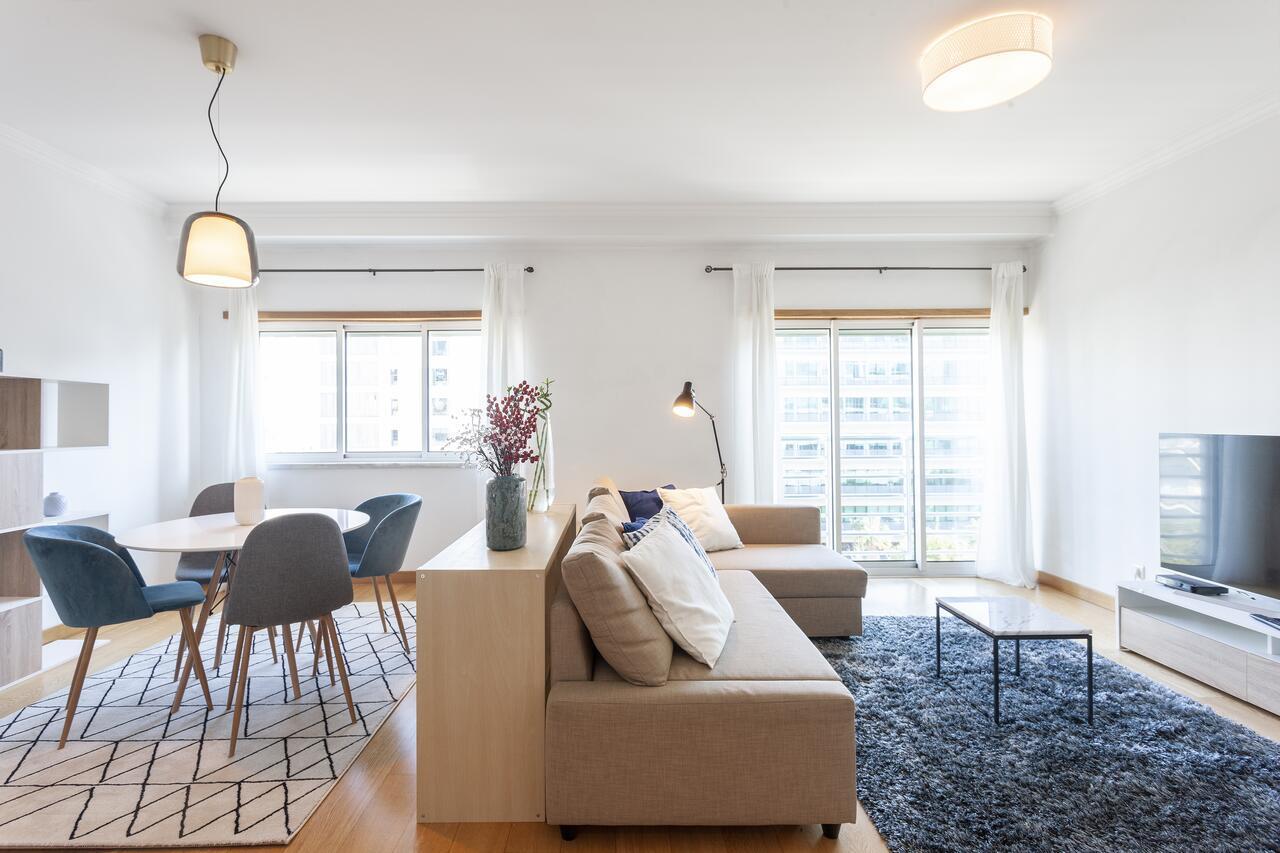 Central Orient Residence - Modern, Spacious And Sunny! By The River! Lisbon Exterior photo