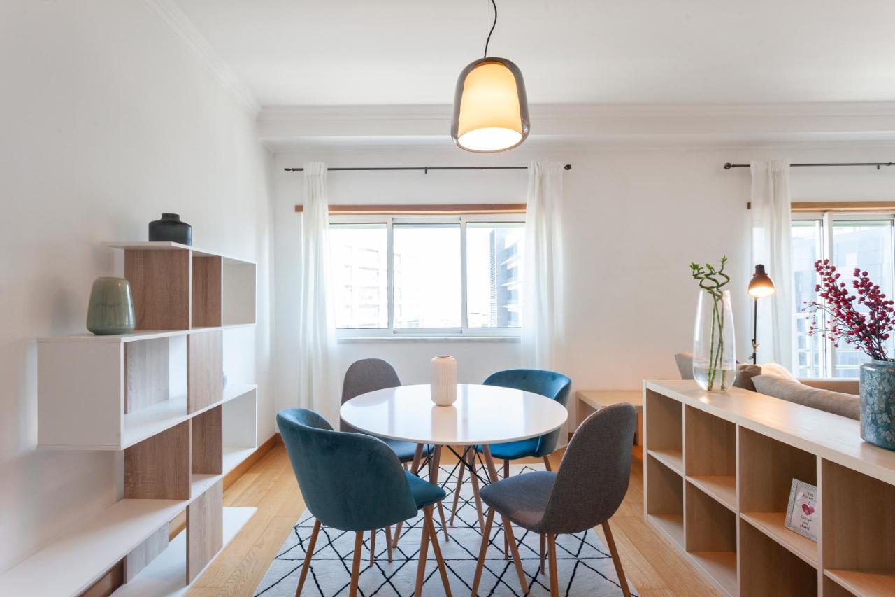 Central Orient Residence - Modern, Spacious And Sunny! By The River! Lisbon Exterior photo