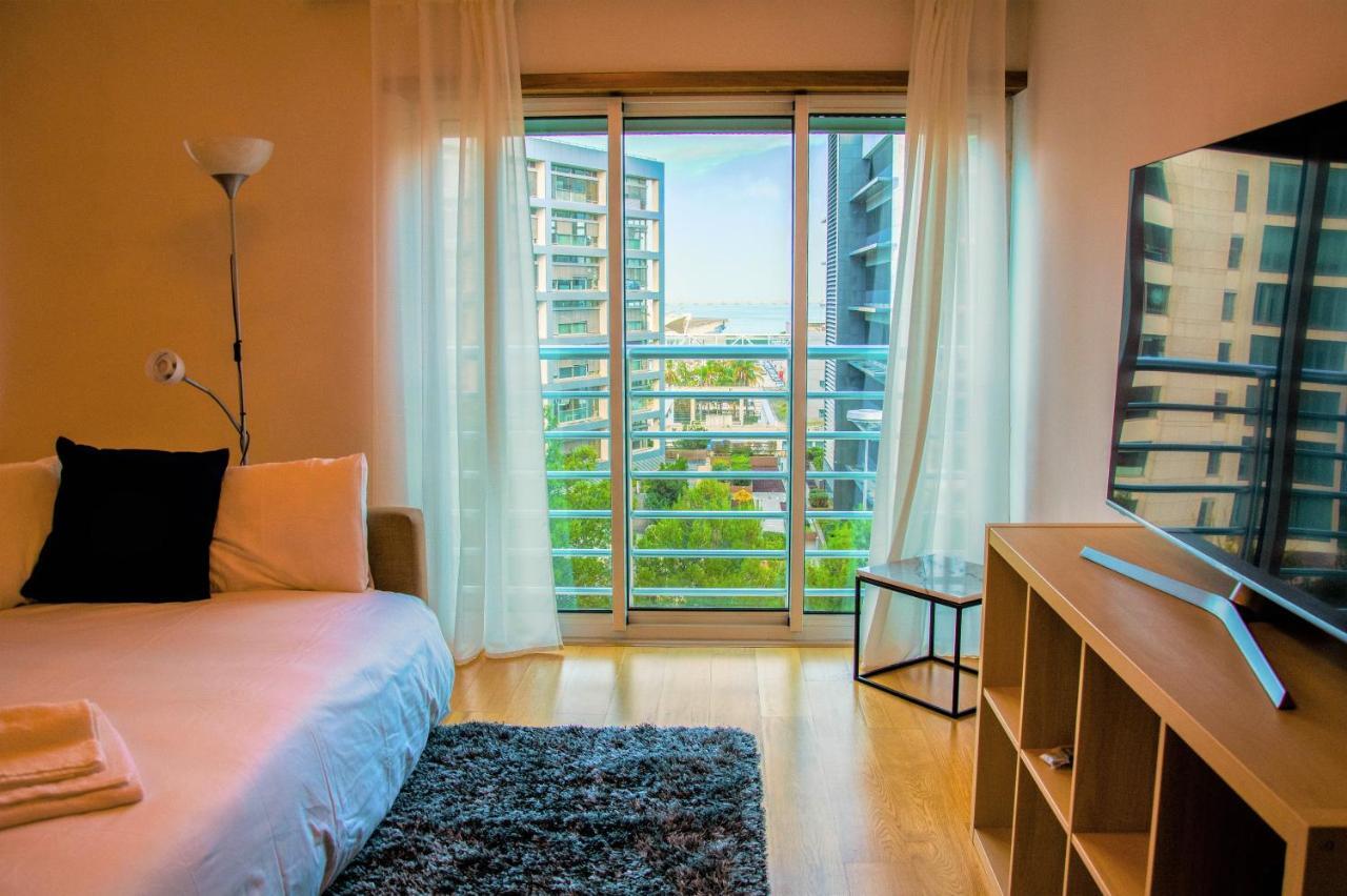 Central Orient Residence - Modern, Spacious And Sunny! By The River! Lisbon Exterior photo